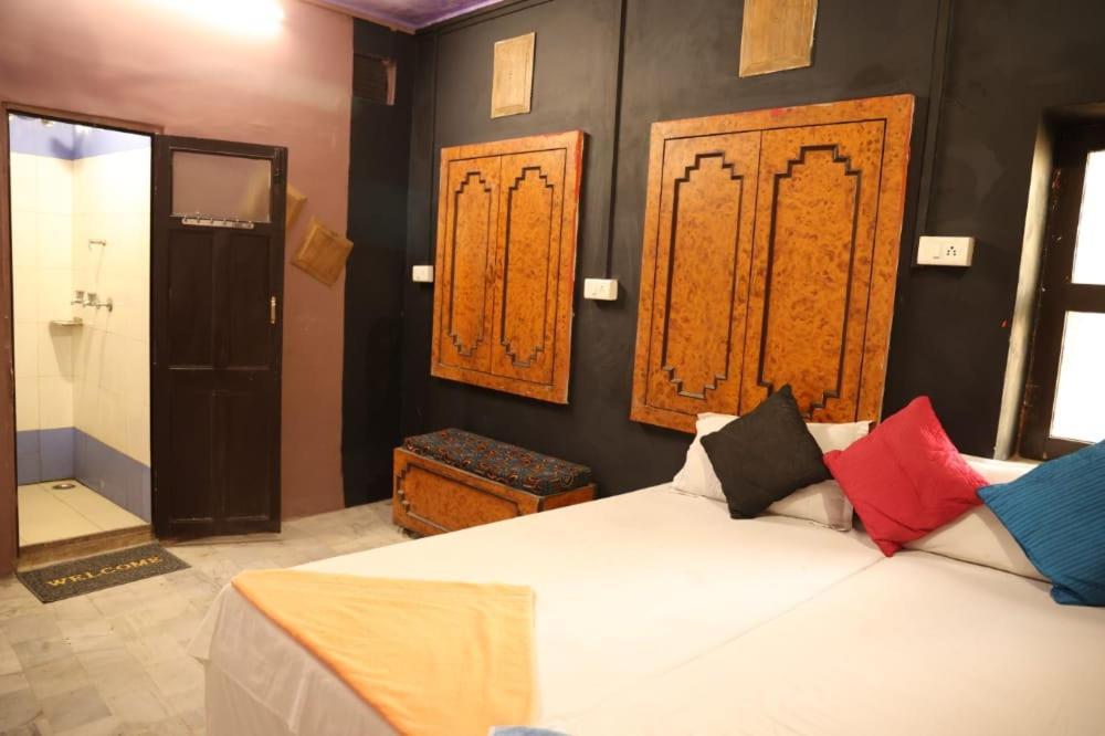 بيت شباب Santkripa Backpackers 400 Mtr From Railway Station جودبور المظهر الخارجي الصورة
