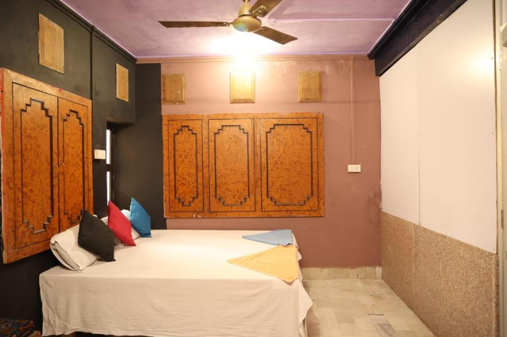 بيت شباب Santkripa Backpackers 400 Mtr From Railway Station جودبور المظهر الخارجي الصورة