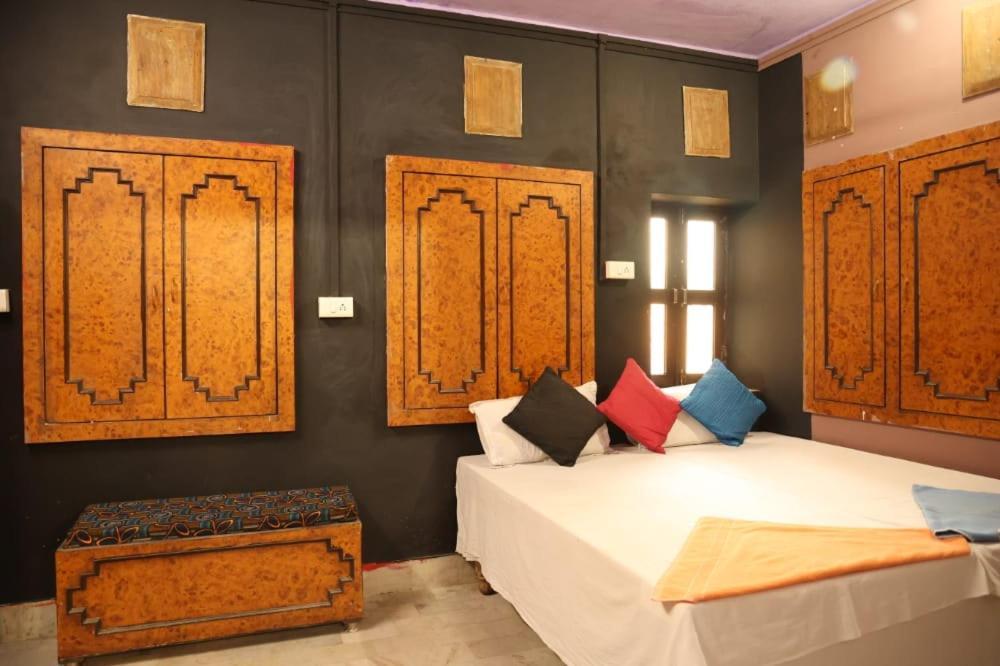 بيت شباب Santkripa Backpackers 400 Mtr From Railway Station جودبور المظهر الخارجي الصورة