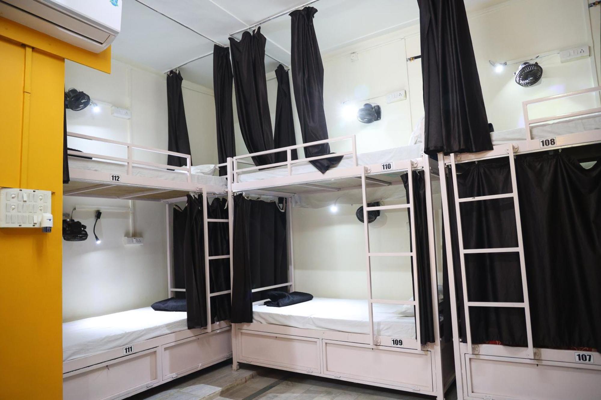 بيت شباب Santkripa Backpackers 400 Mtr From Railway Station جودبور المظهر الخارجي الصورة