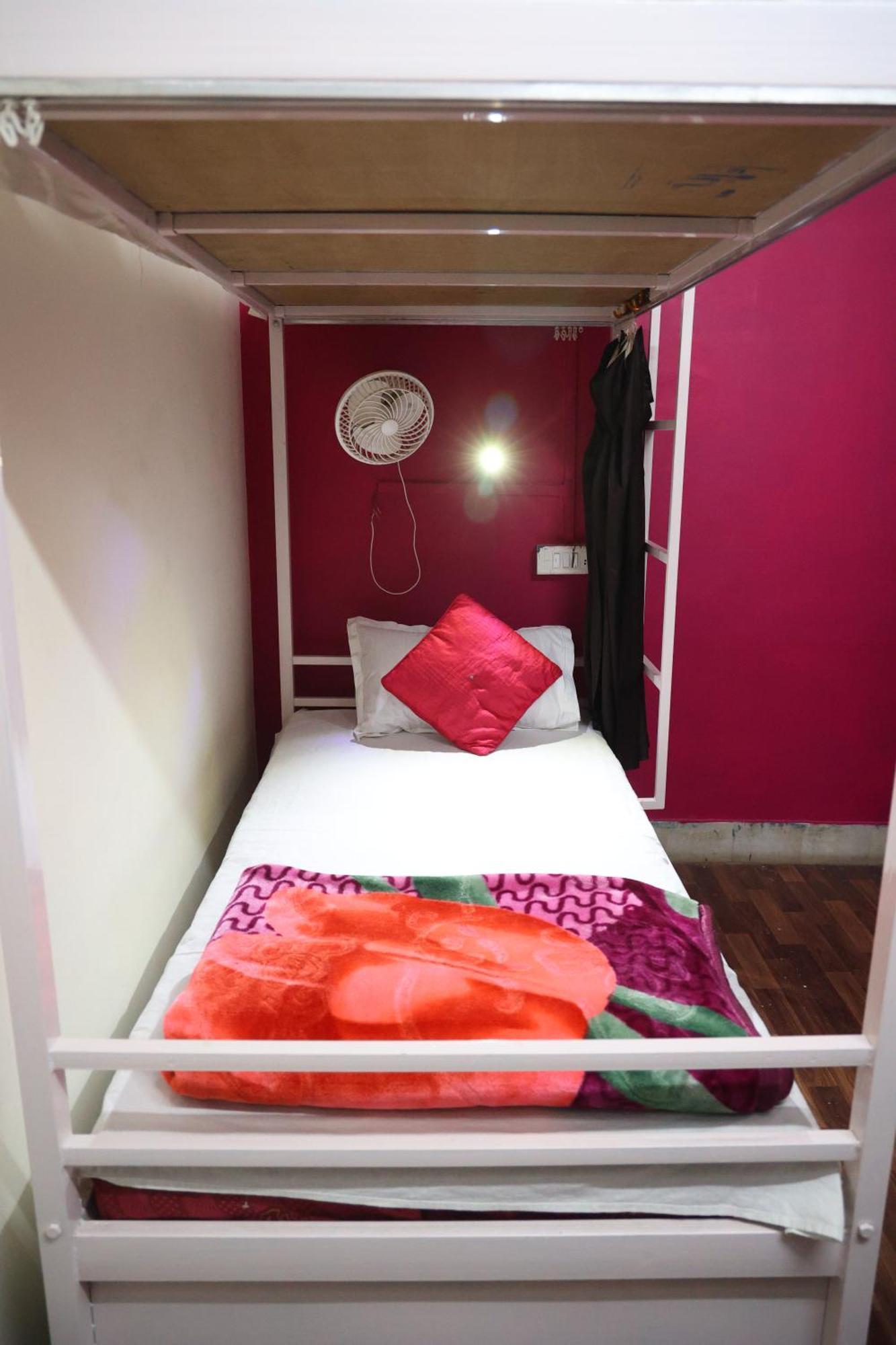 بيت شباب Santkripa Backpackers 400 Mtr From Railway Station جودبور المظهر الخارجي الصورة